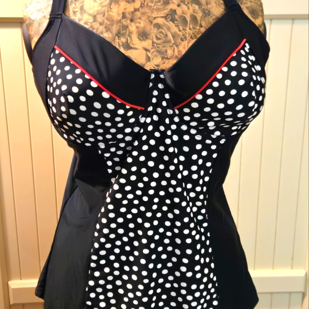 Darling Cyn & Luca Tankini Top Black & White Polka Dot plus
